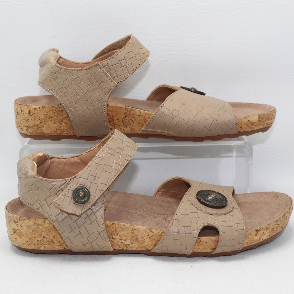 Walking Cradles Womens Beige Leather Cork Wedge Sandals 6N‎ Medallion 69004